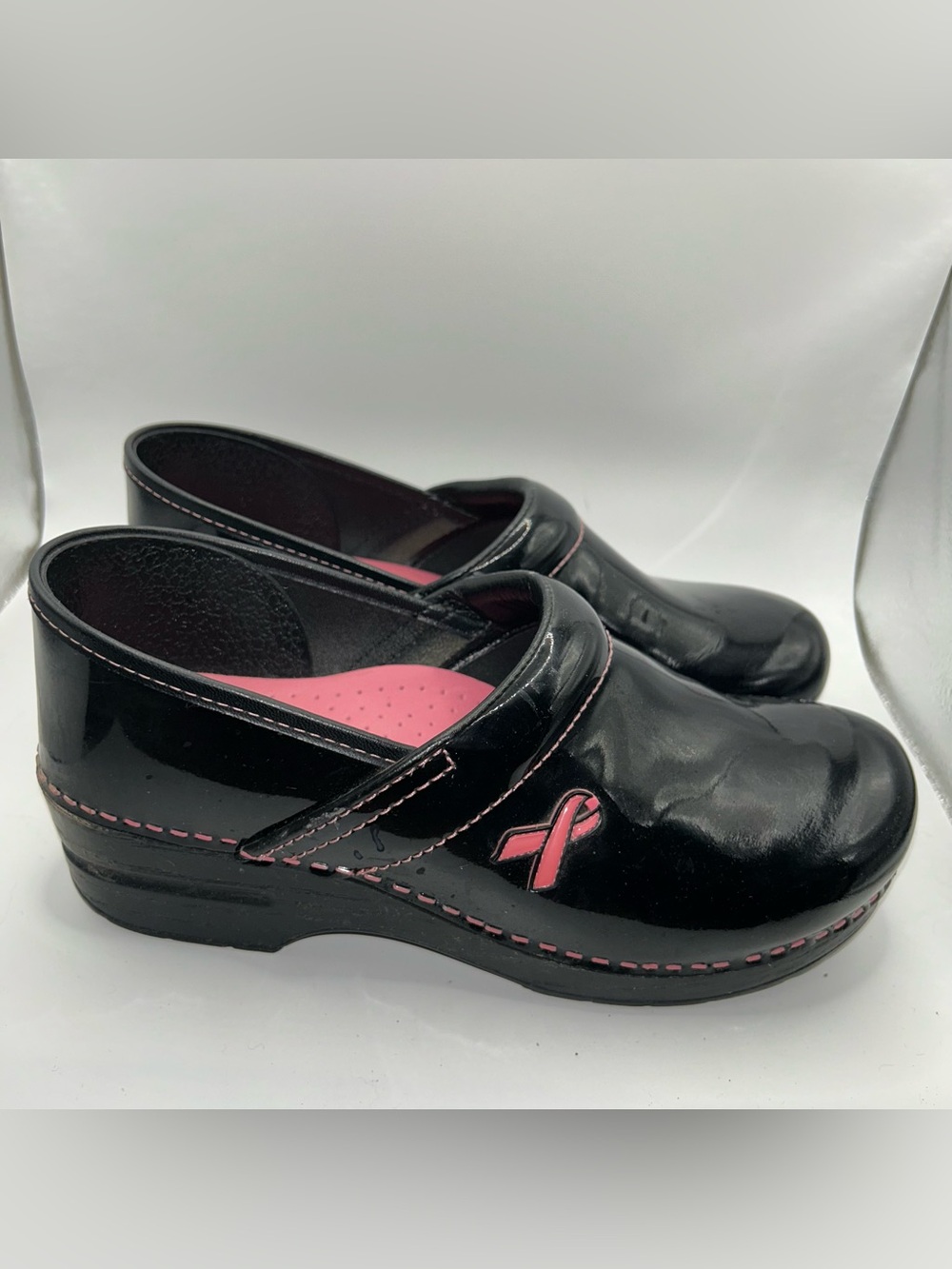 Dansko black patent leather clogs breast cancer awareness size 40